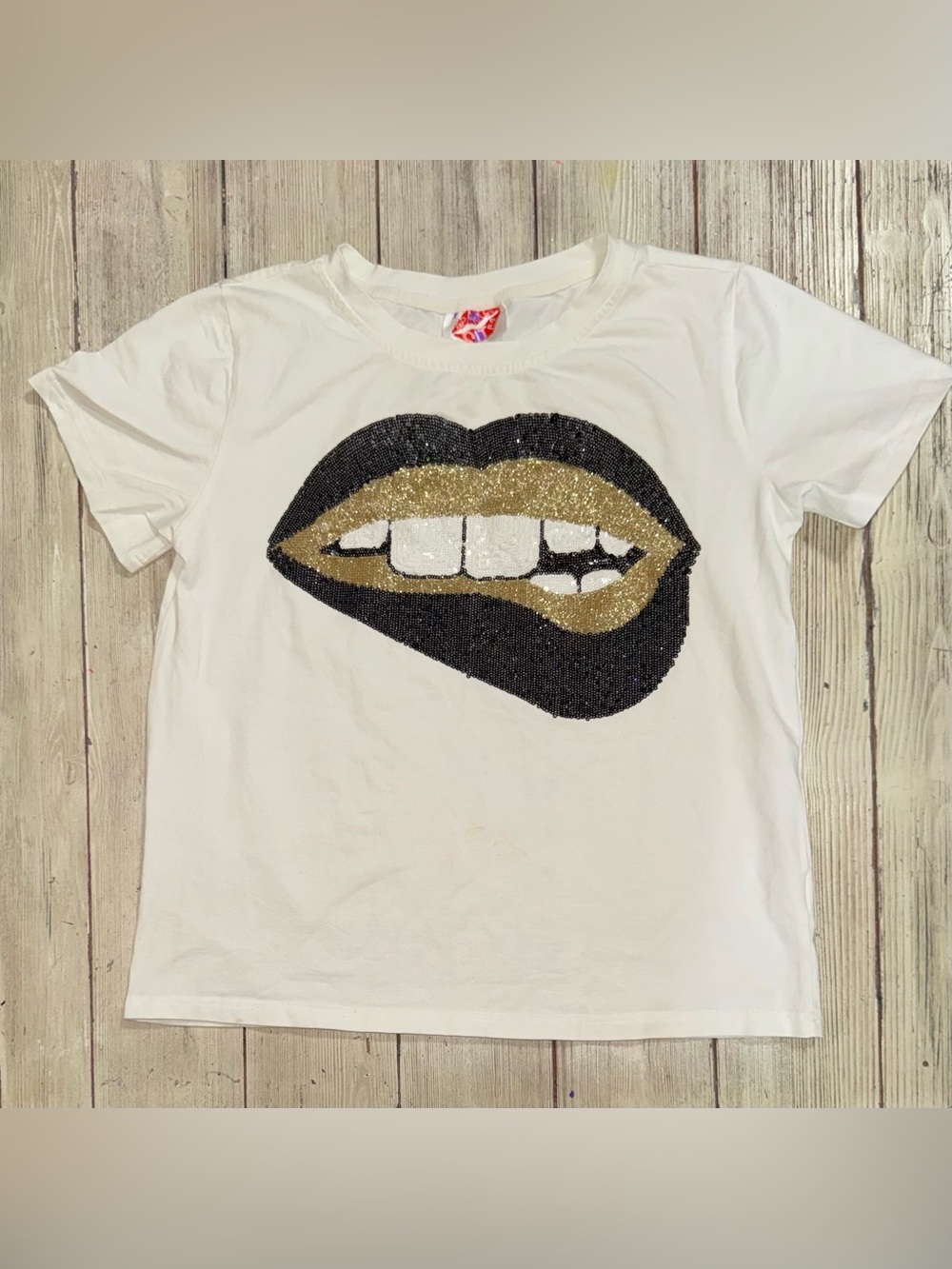 Sparkle City Black & Gold Sequin Saints lip bite shirt Women’s Small